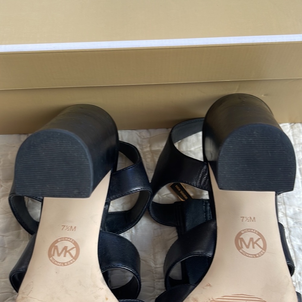 Michael Kors Damita Leather Sandal - Picture 8 of 11